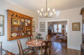 Classic Central Gardens Flat